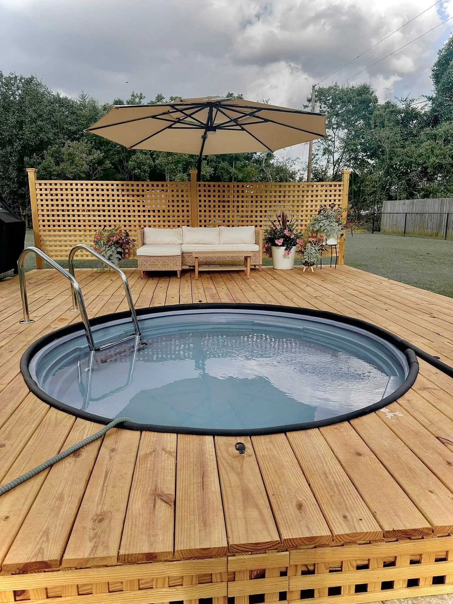 Stock tank pool Polyethylene gris 8' - ILOTank